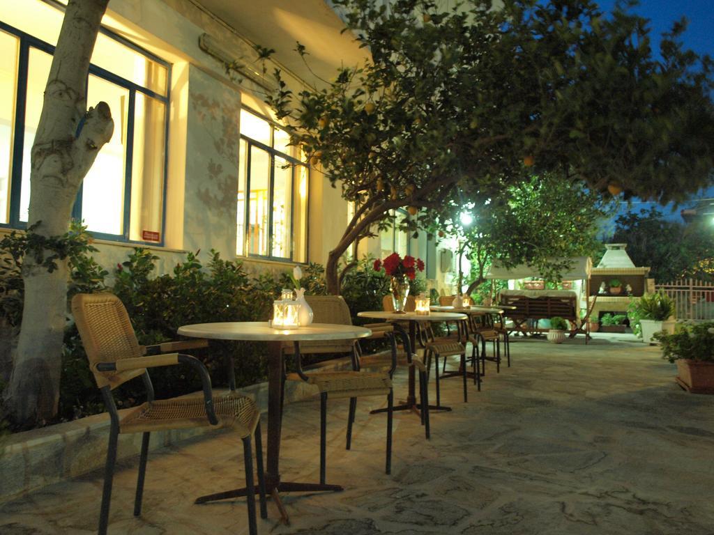 Serifos Beach Hotel Livadi  Extérieur photo